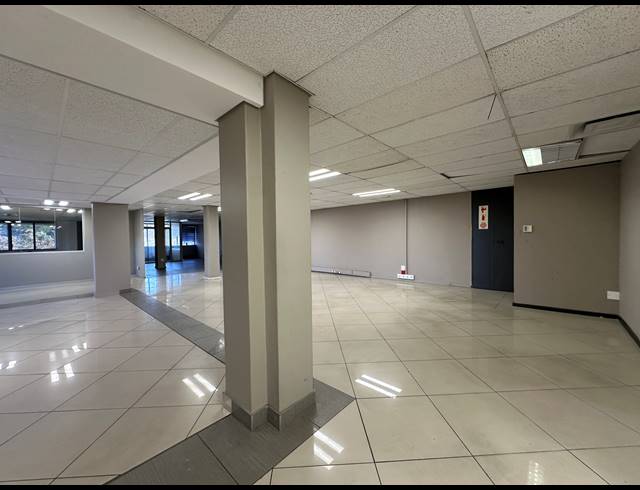 1,760M² OFFICE TO LET IN SANDTON CENTRAL